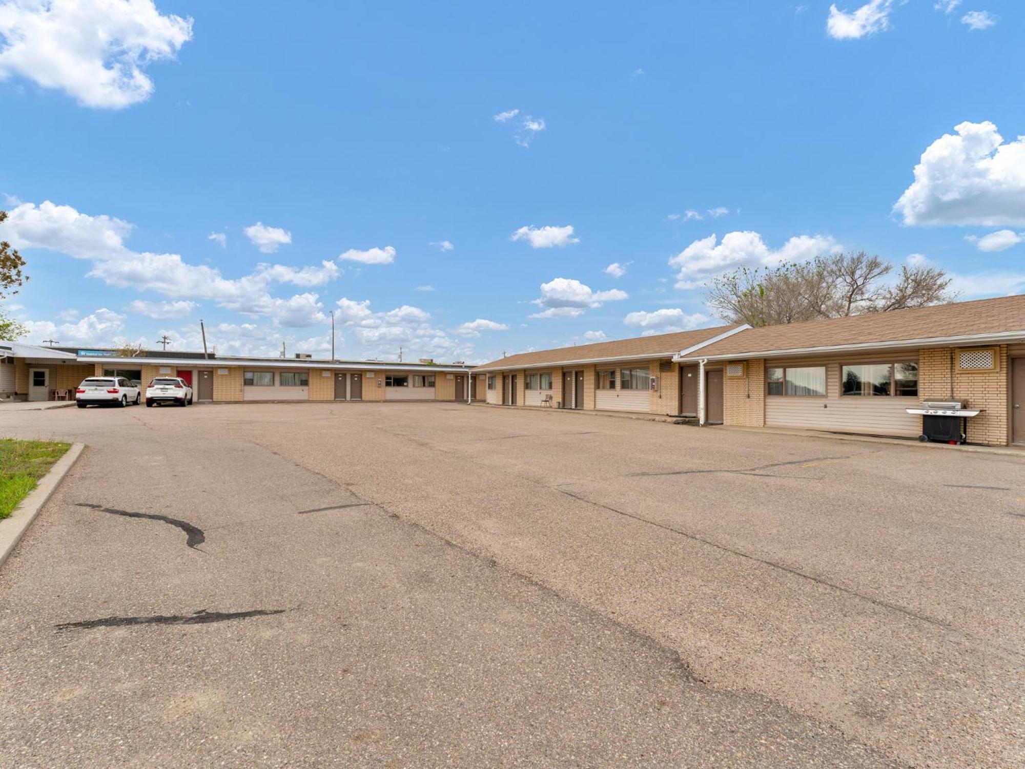 Ranchmen Motel Медисин Хет Екстериор снимка