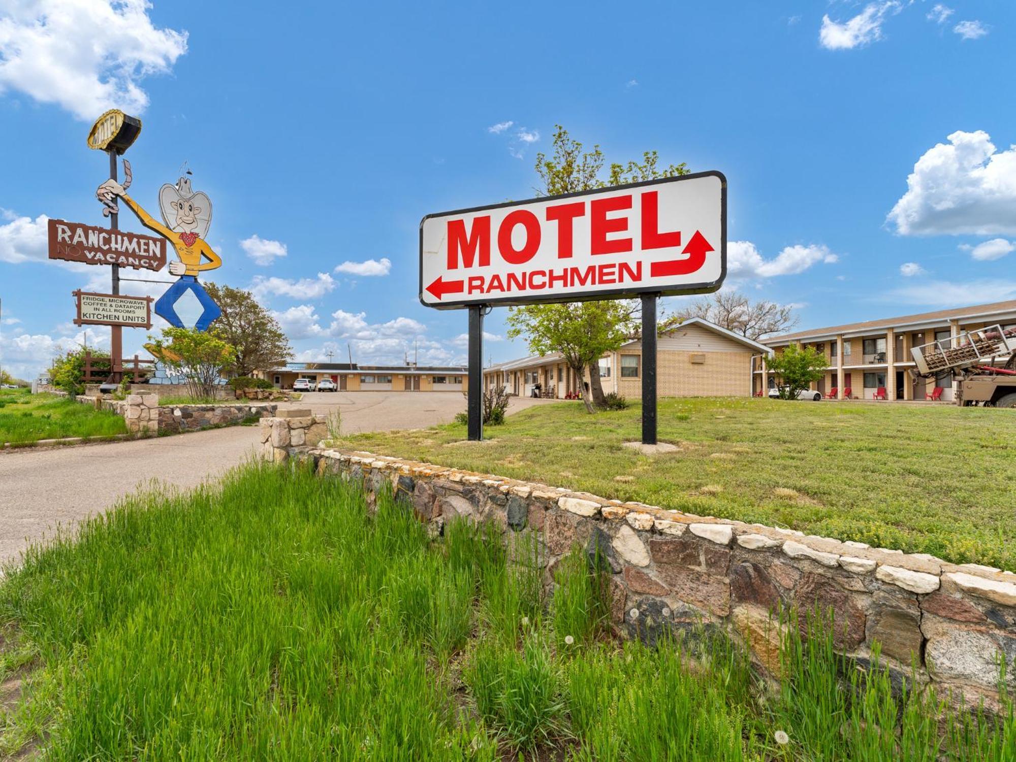 Ranchmen Motel Медисин Хет Екстериор снимка