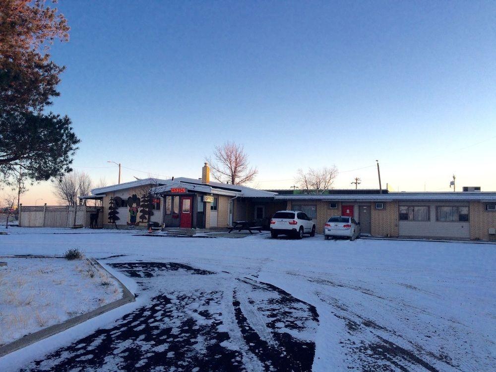 Ranchmen Motel Медисин Хет Екстериор снимка