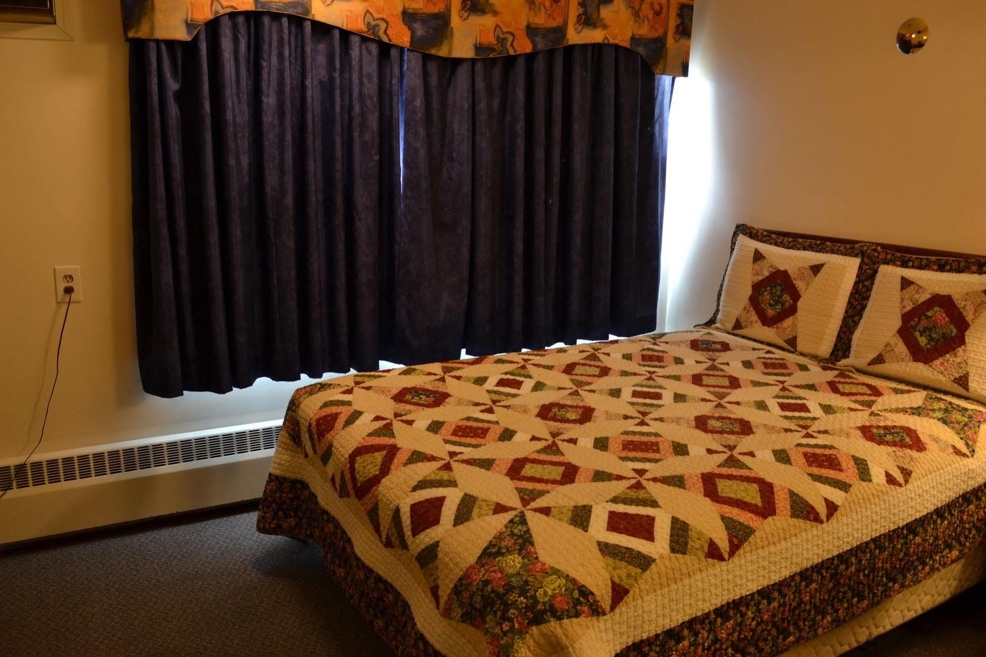 Ranchmen Motel Медисин Хет Екстериор снимка