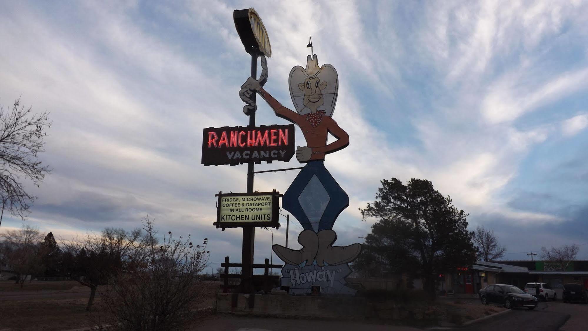 Ranchmen Motel Медисин Хет Екстериор снимка